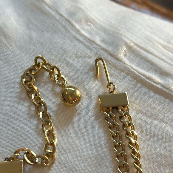 Vintage 2 layer chain gold tone necklace - Picture 3 of 3